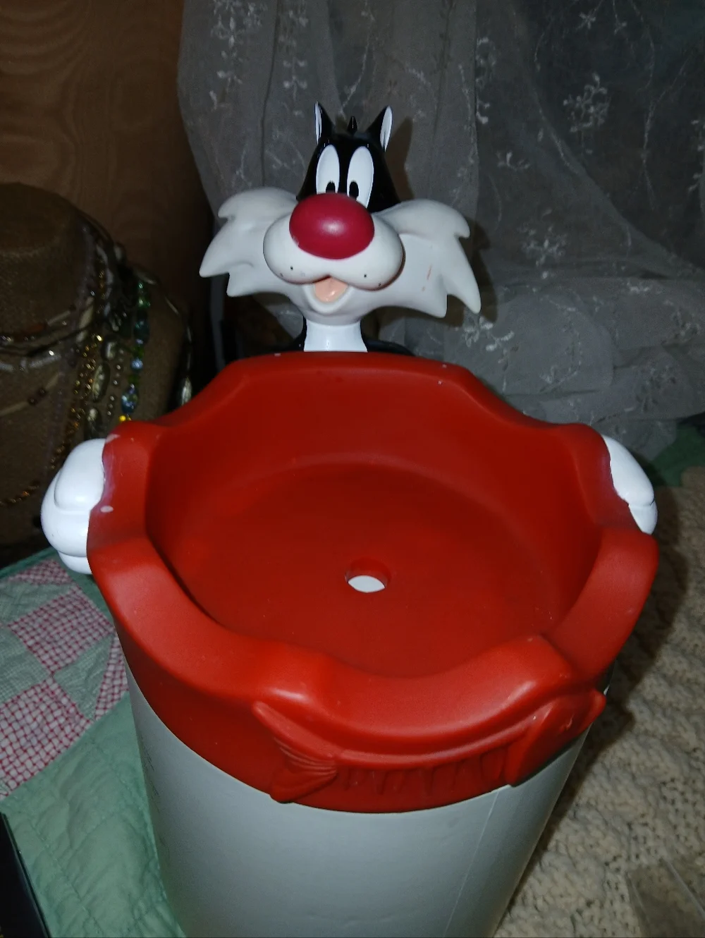 Sylvester the Cat food dish Warner Bros